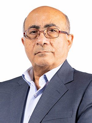   Akbar Komijani 